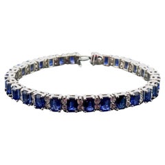Pulsera de diamantes y zafiros de oro blanco de 18 quilates