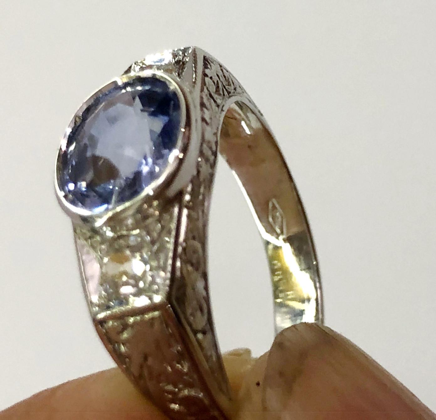 18 Karat White Gold Diamond and Sapphire Ring For Sale 1