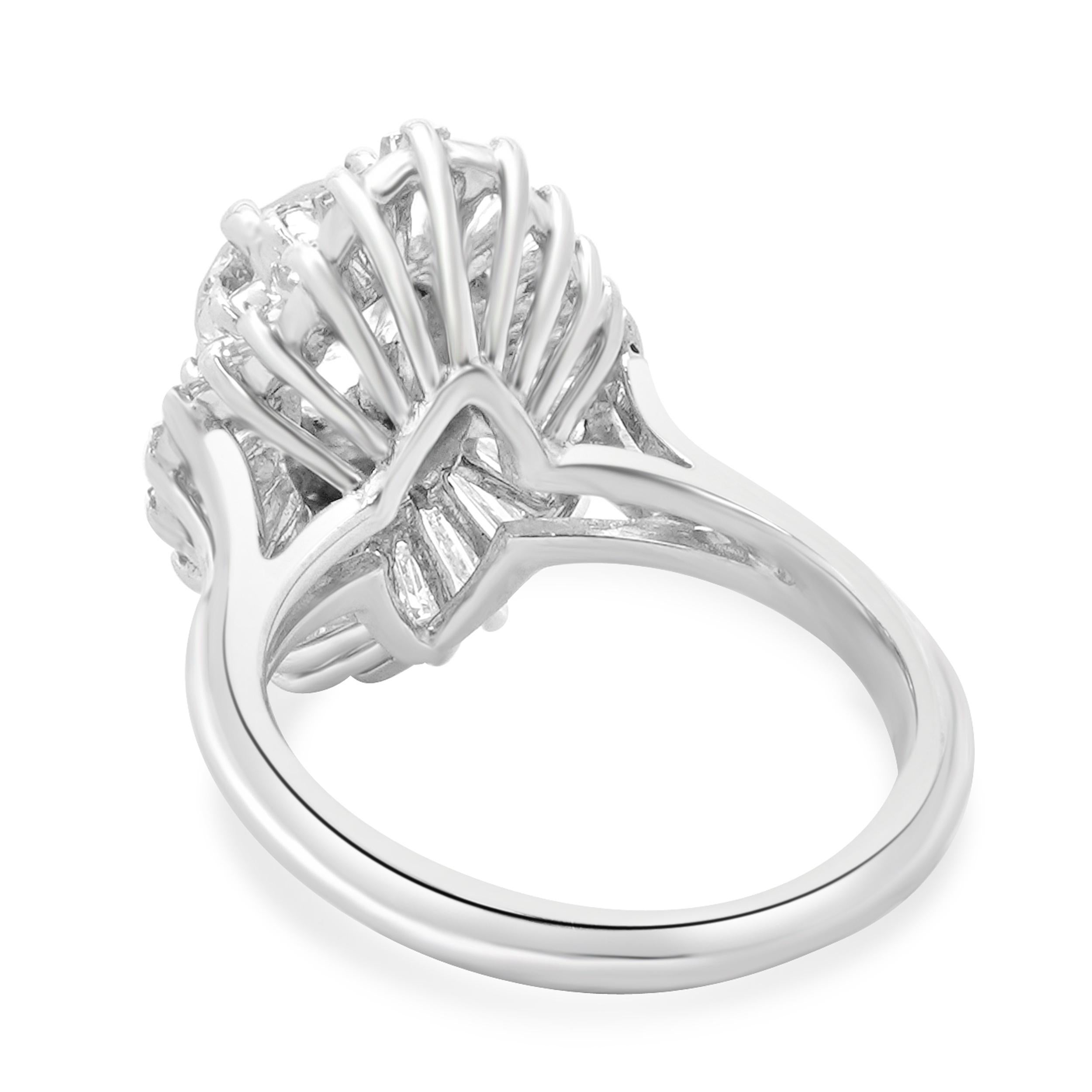 Anello Ballerina con diamanti in oro bianco 18 carati In condizioni buone in vendita a Scottsdale, AZ