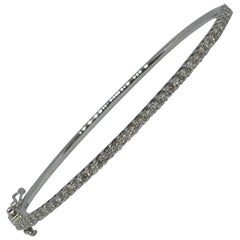 18 Karat White Gold Diamond Bangle Bracelet 1.00 Carat