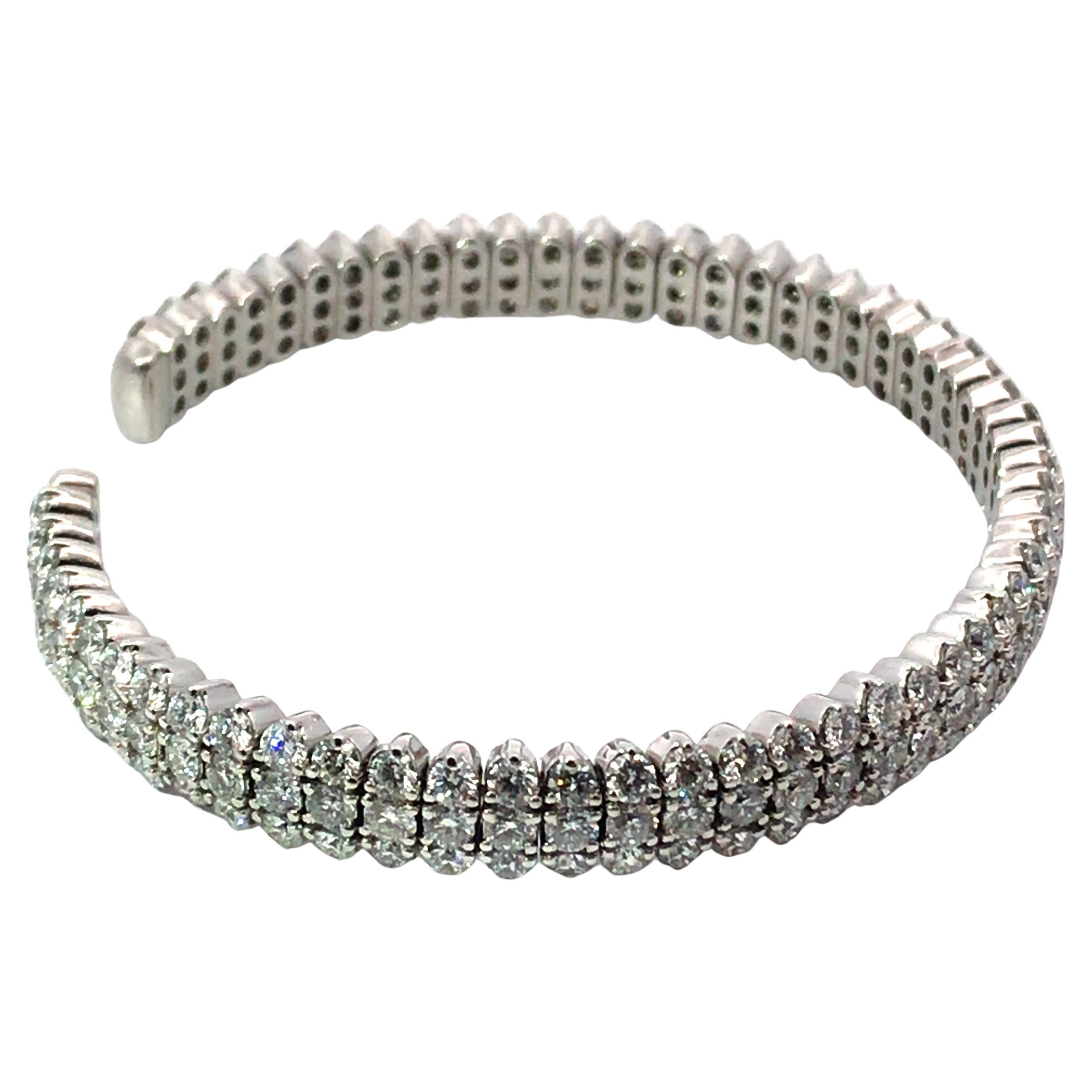 18 Karat White Gold Diamond Bangle Bracelet