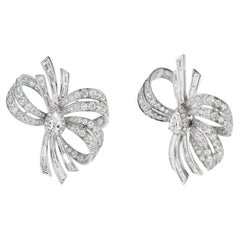 18 Karat White Gold Diamond Bow Stud Earrings