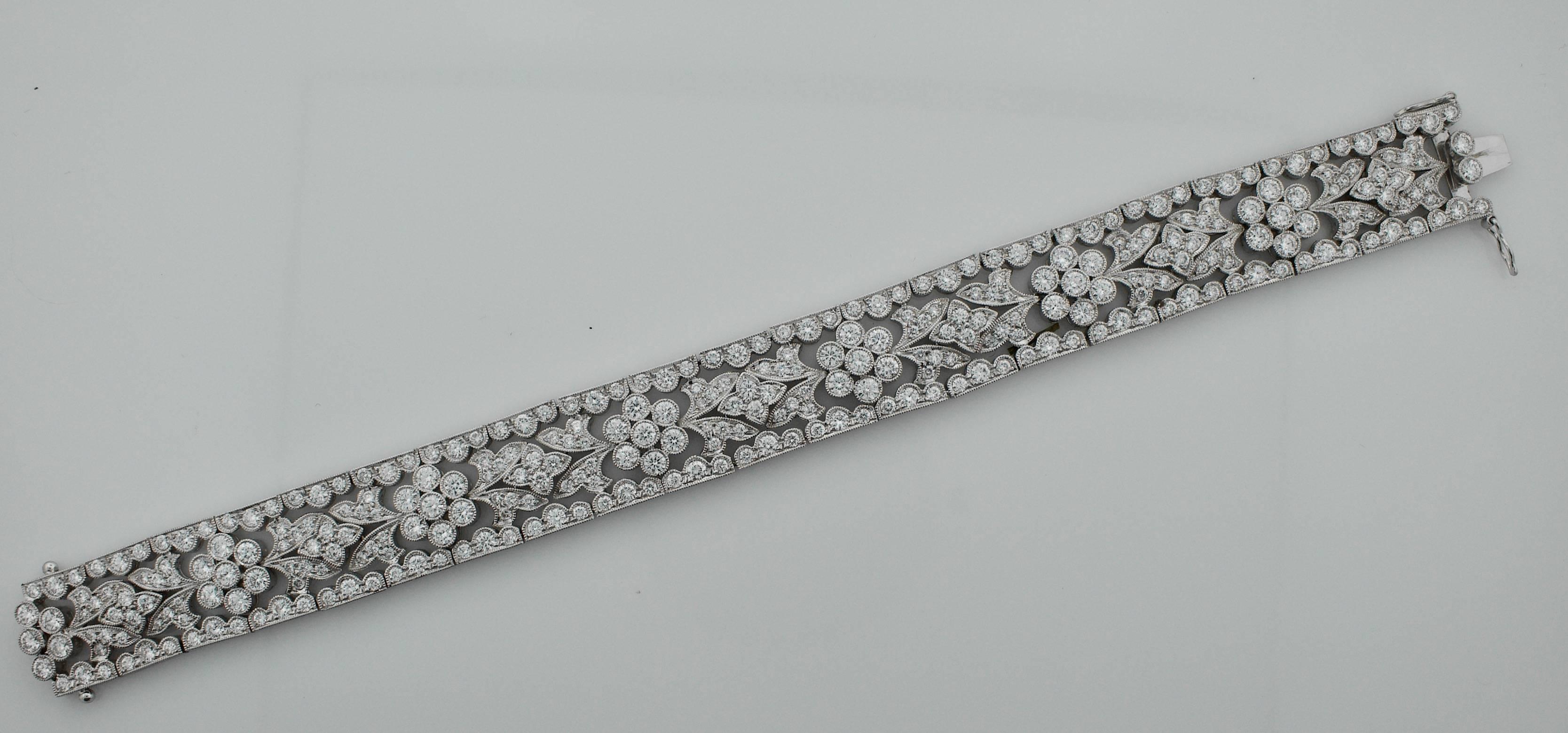 18k White Gold Diamond Bracelet with 10 carats of Diamonds
Three Hundred and Fifteen Round Brilliant Cut Diamonds weighing 10.00 carats approximately GH VVS-SI1
Beautiful Setting of the Diamonds.  All Articulated [hinged]
A Stunning Statement of