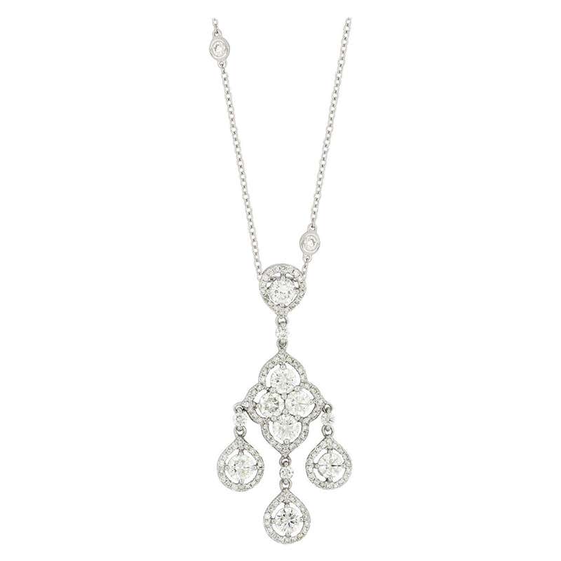 18 Karat White Gold Diamond Pendant with Necklace For Sale at 1stDibs