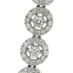 18 Karat White Gold Diamond Circle Cluster Necklace
