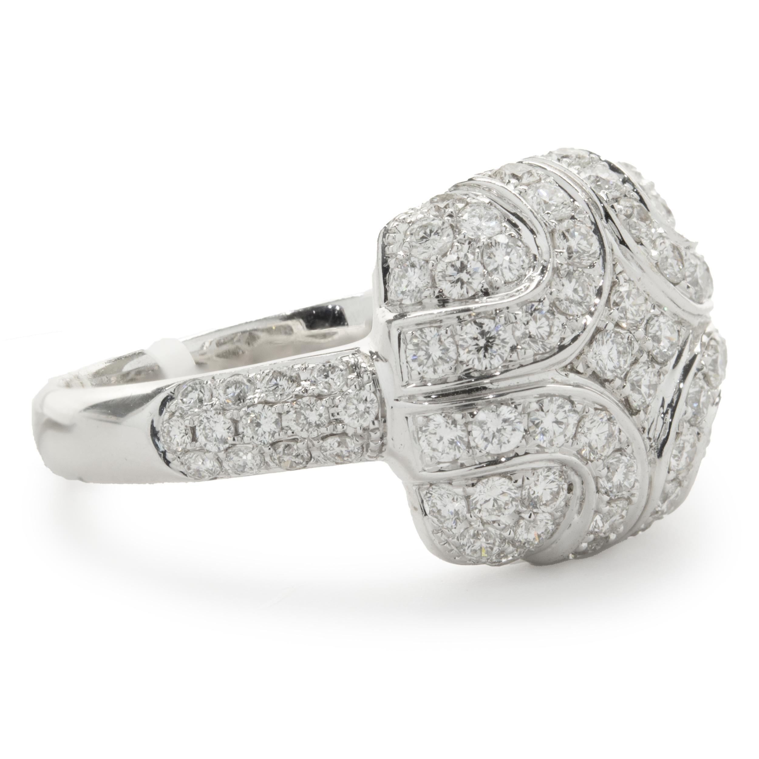Designer: individuell
Material: 18K Weißgold
Diamant: 82 runde Brillanten = 1,11cttw
Farbe: G
Klarheit: VS
Ringgröße: 6.75 (bitte erlauben Sie zwei zusätzliche Versandtage für Größenanfragen)
Gewicht: 5,97 Gramm
