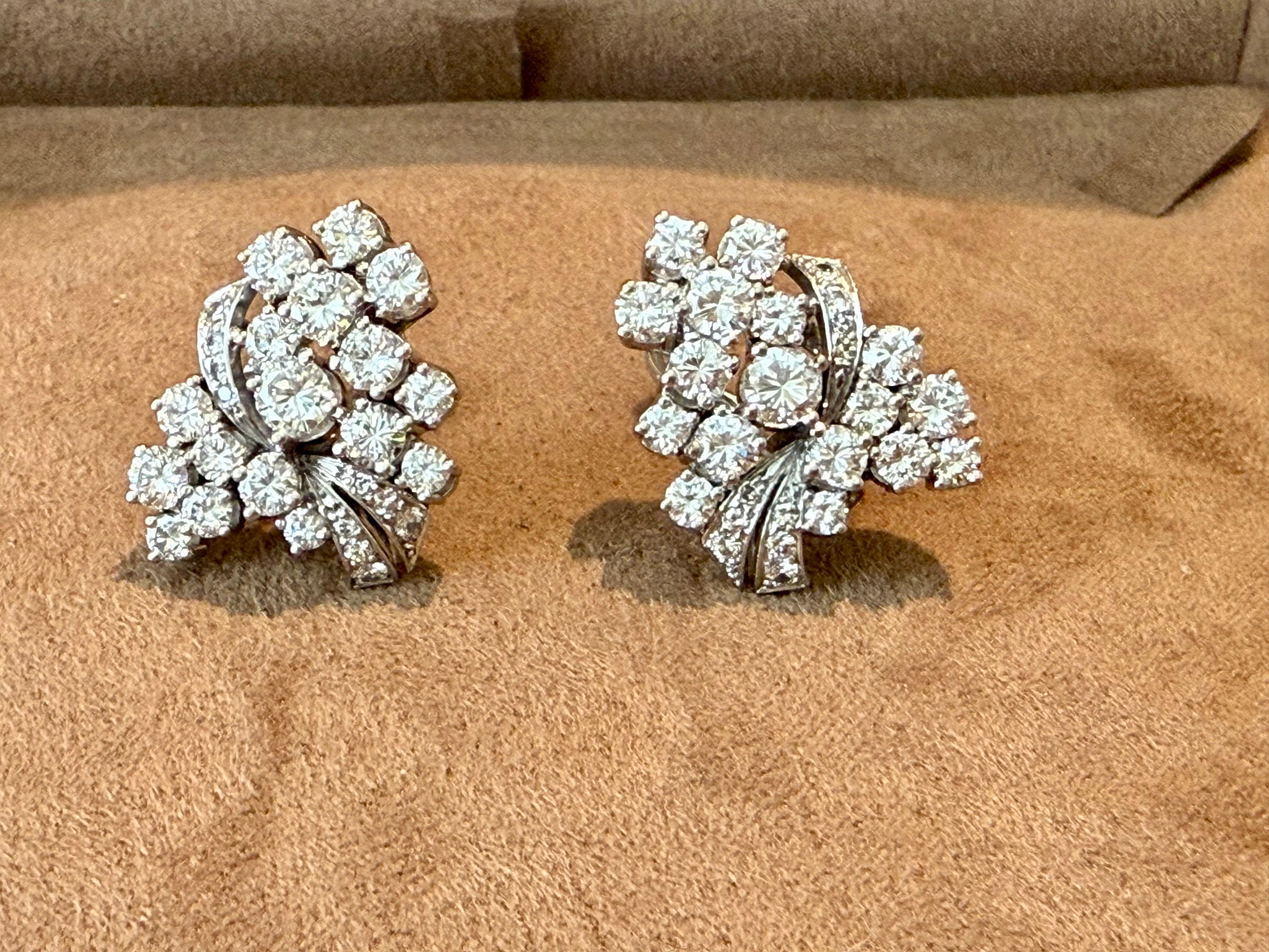 Orecchini a grappolo con diamanti in oro bianco 18 carati in vendita 12