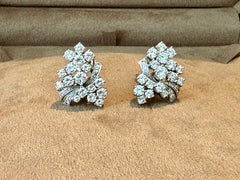 Orecchini a grappolo con diamanti in oro bianco 18 carati