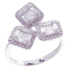 18 Karat White Gold Diamond Cluster Illusion Ring