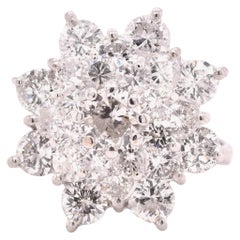 18 Karat White Gold Diamond Cluster Ring