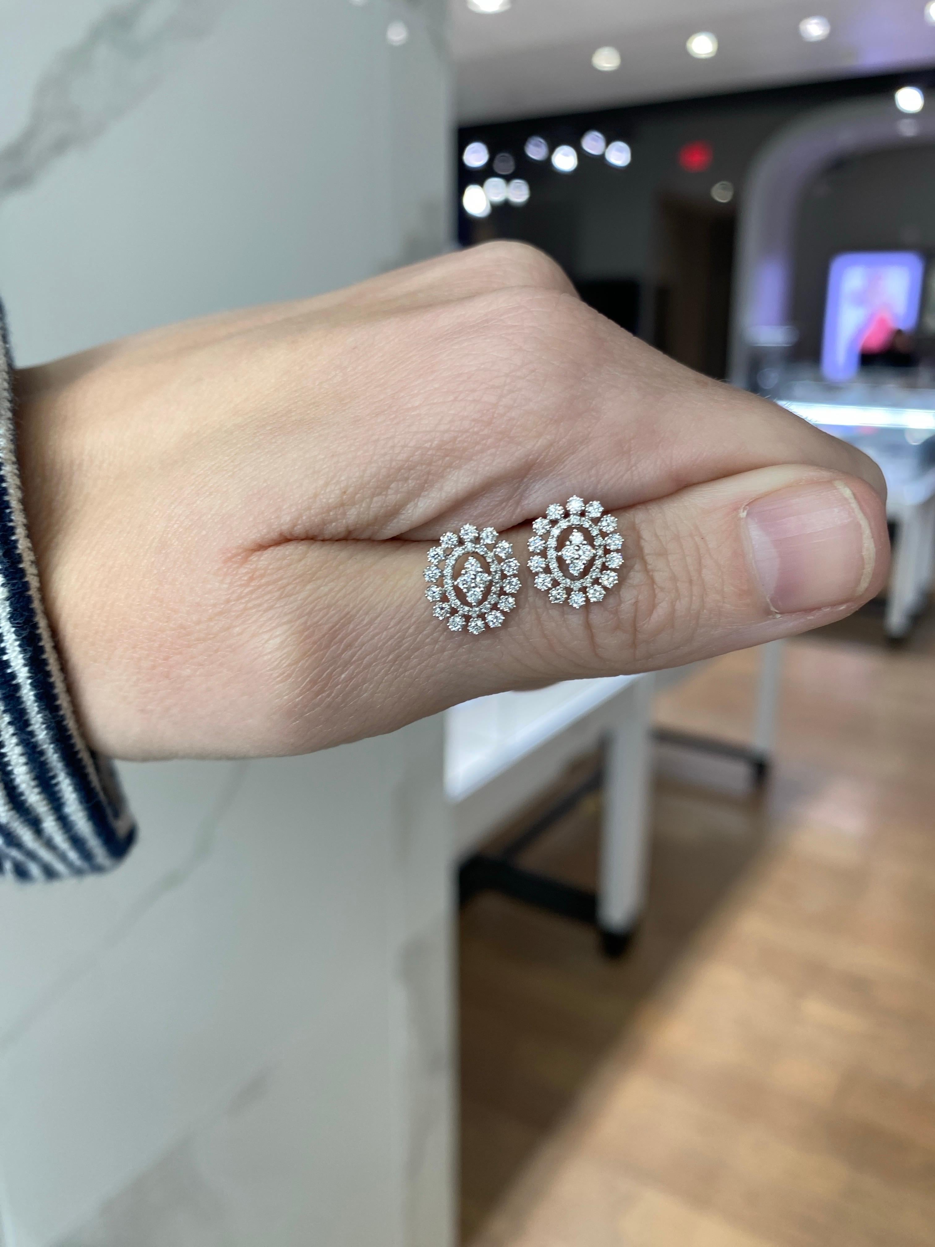 18 Karat Weißgold Diamant-Cluster-Ohrstecker 1