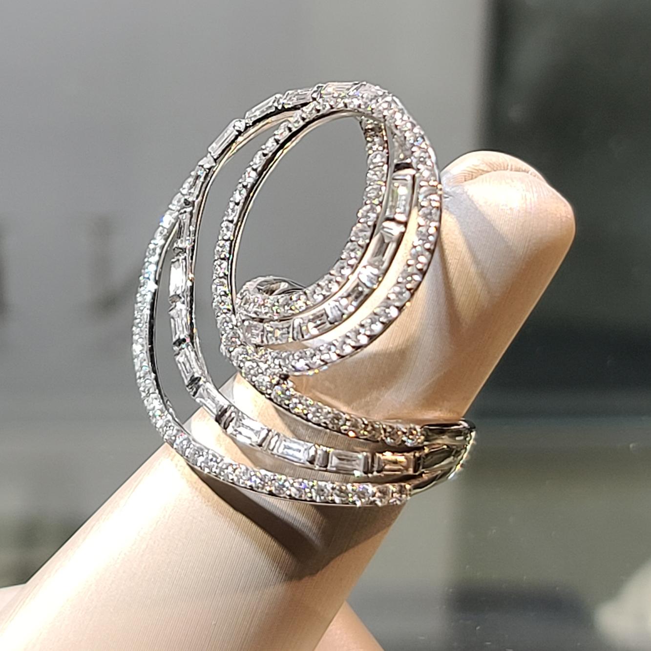 Modern 18 Karat White Gold Diamond Cocktail Ring