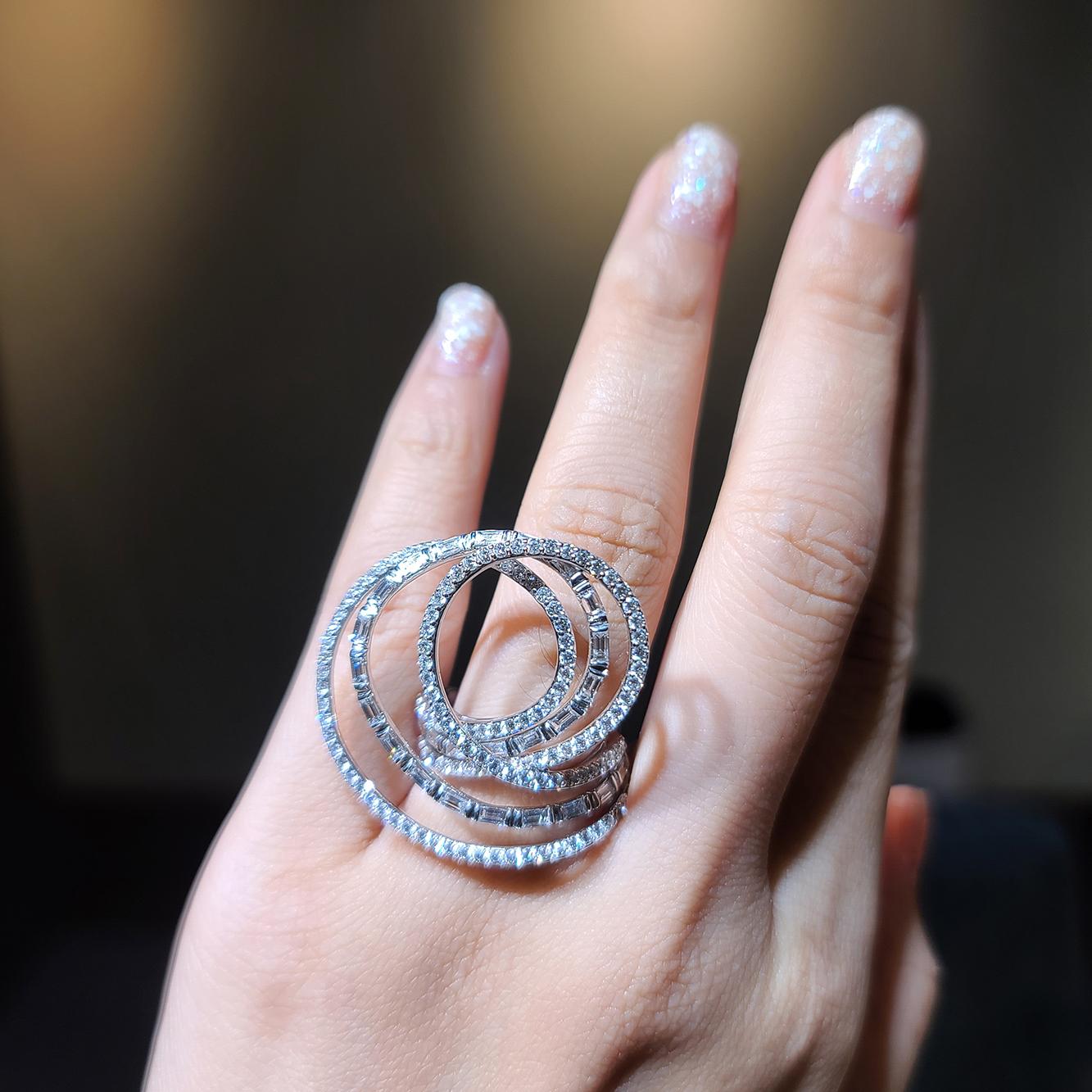 Women's 18 Karat White Gold Diamond Cocktail Ring
