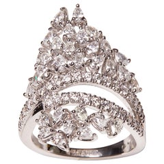 Anello cocktail con diamante in oro bianco 18 carati