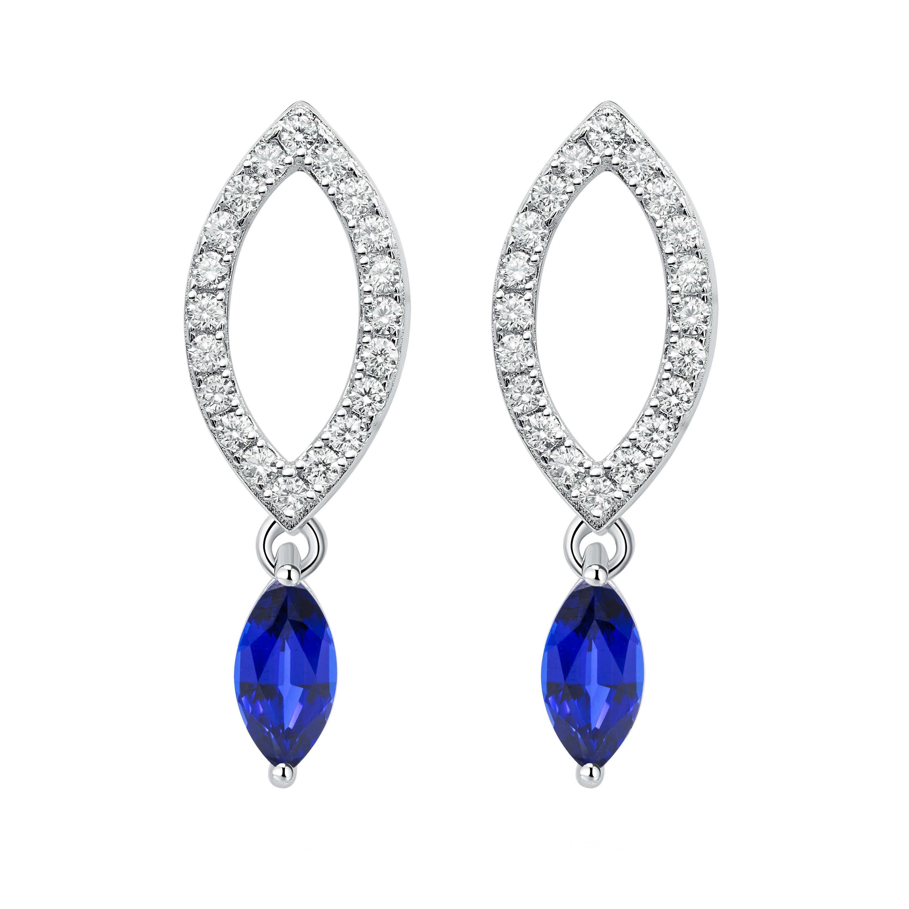 18 Karat White Gold Diamond Dew Drop Stud Earrings For Sale 2