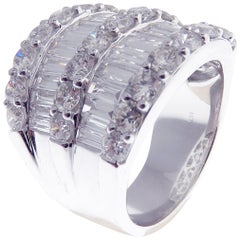 18 Karat White Gold Diamond Double Row Baguette Band Fancy Ring