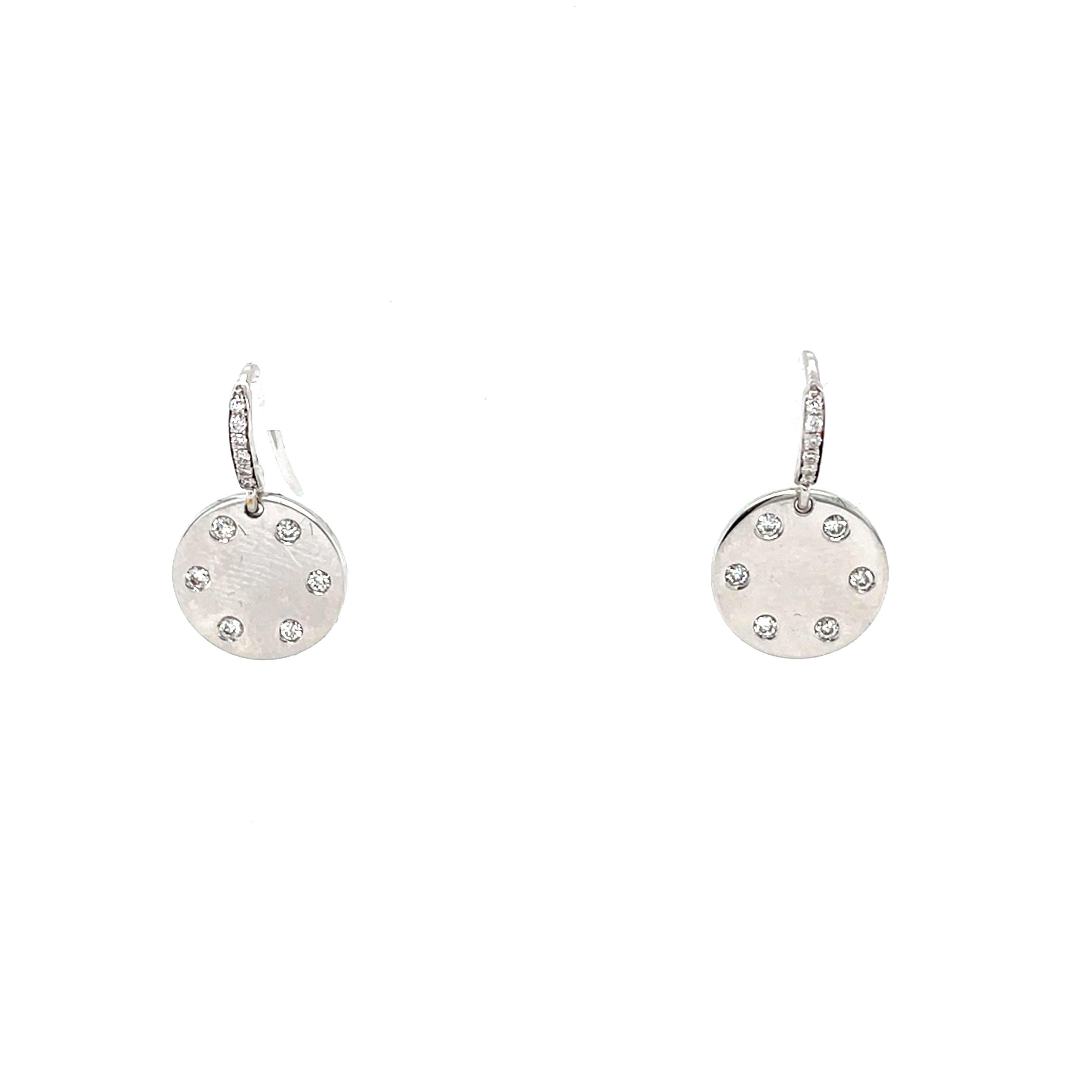 18 Karat White Gold Diamond Drop Earrings In New Condition For Sale In Monte-Carlo, MC