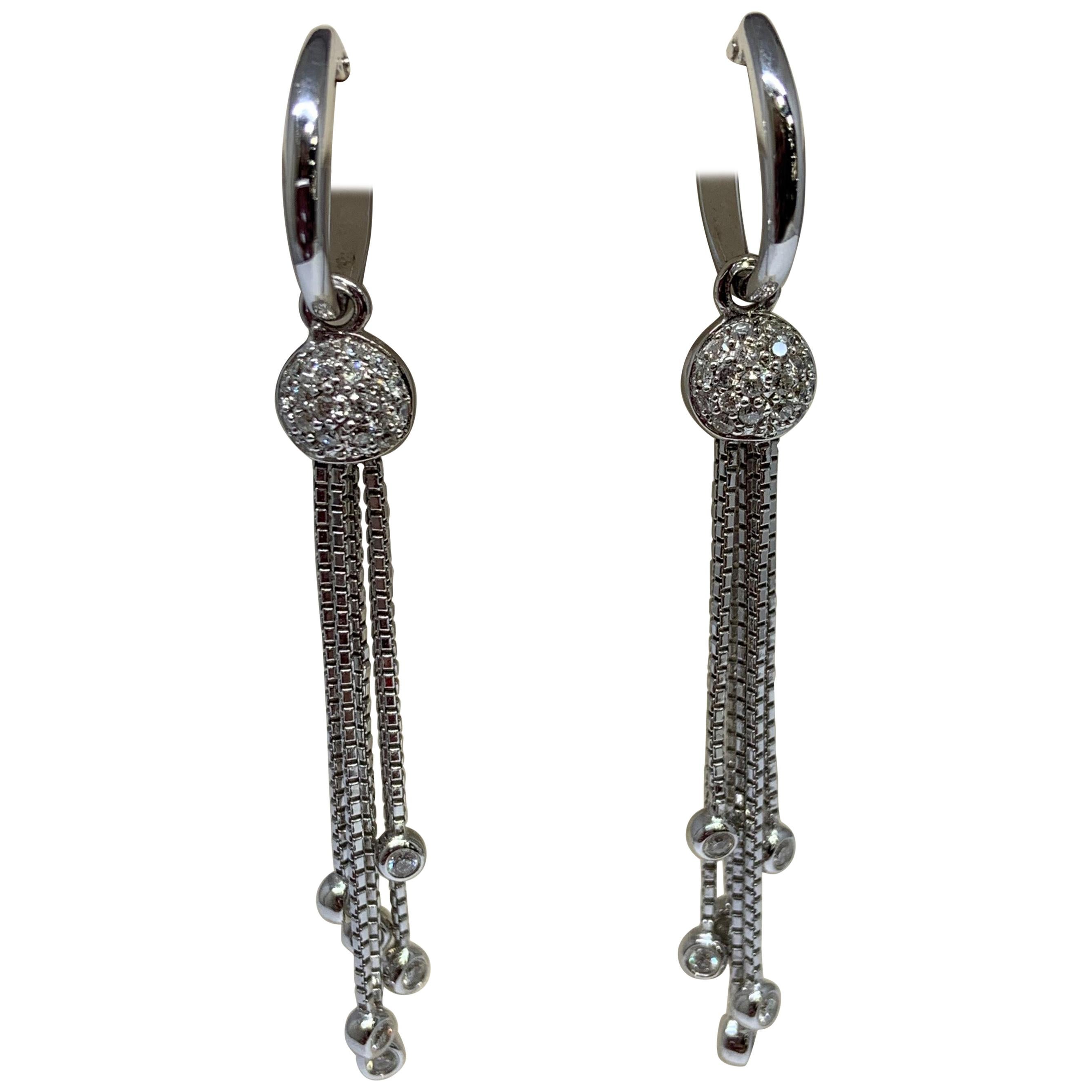 18 Karat White Gold Diamond Drop Earrings For Sale