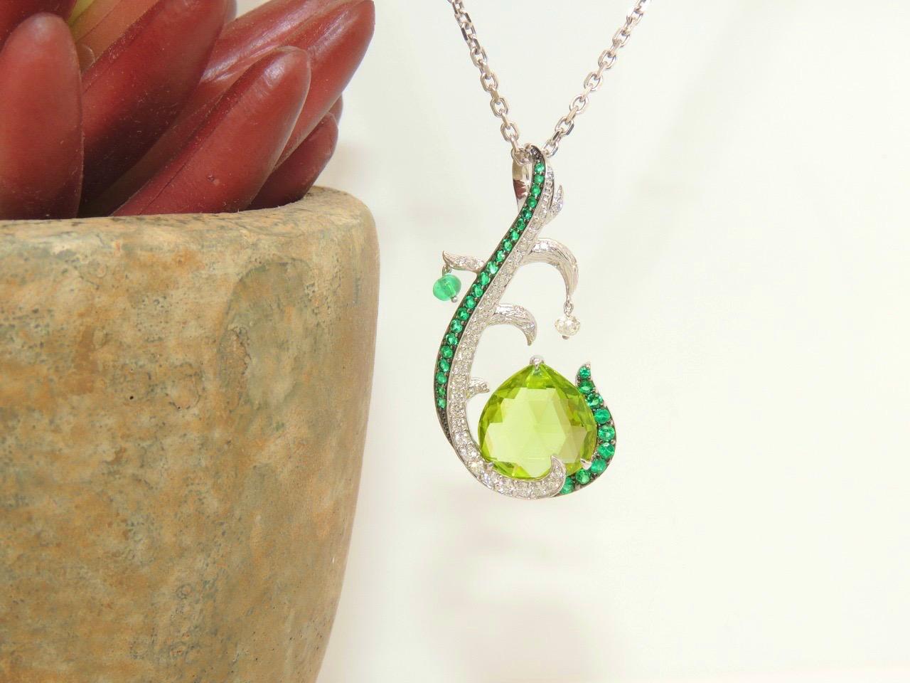 Contemporary 18 Karat White Gold Diamond Emerald and Peridot Pendant For Sale