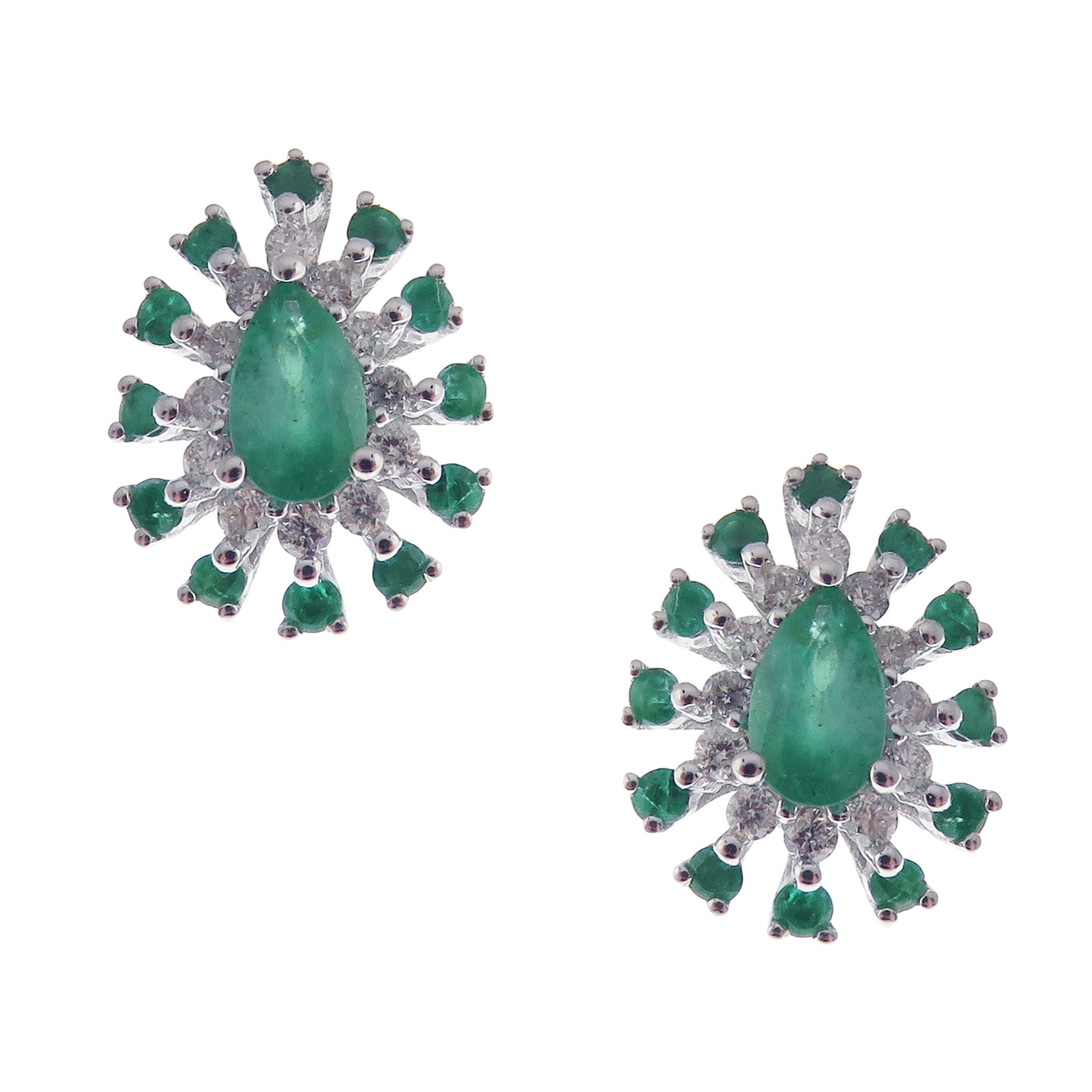 Round Cut 18 Karat White Gold Diamond Emerald Pear Stud Earring Ring Pendant Set