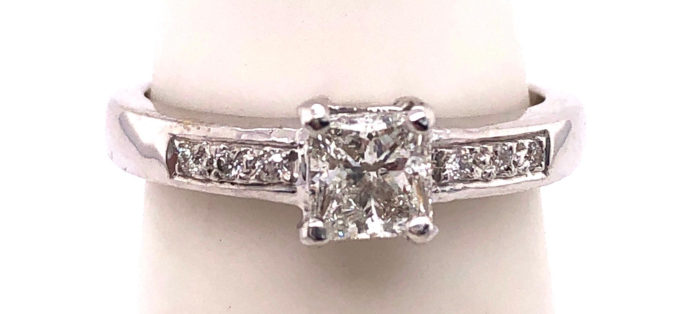 18 Karat White Gold Diamond Engagement Ring 0.80 Total Diamond Weight For Sale 4