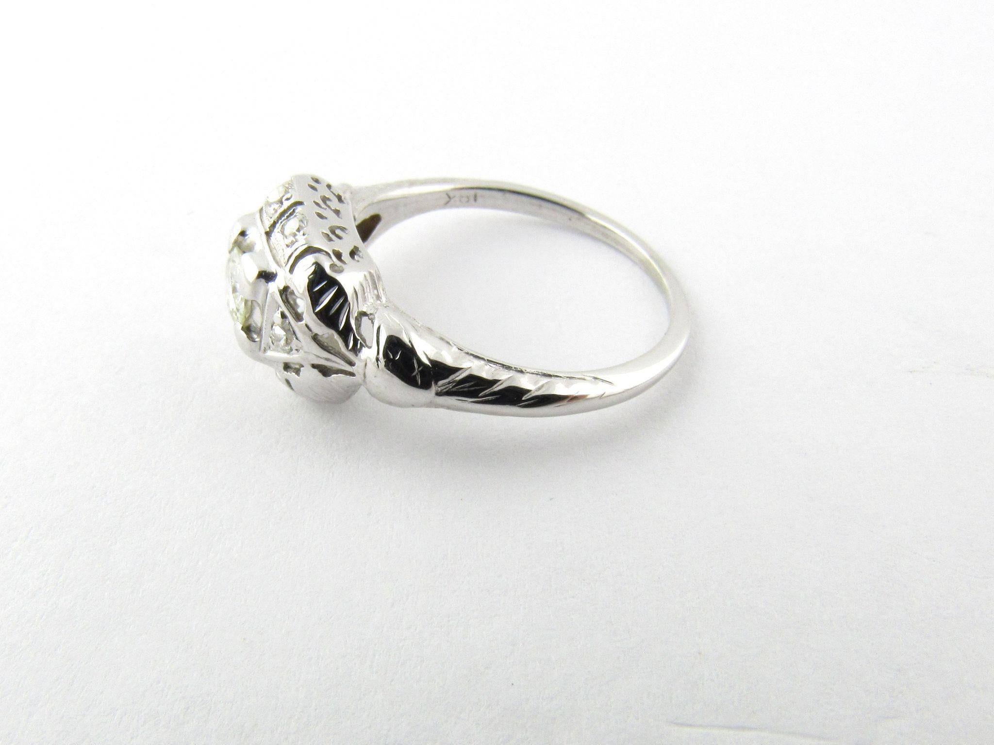 Round Cut 18 Karat White Gold Diamond Engagement Ring For Sale