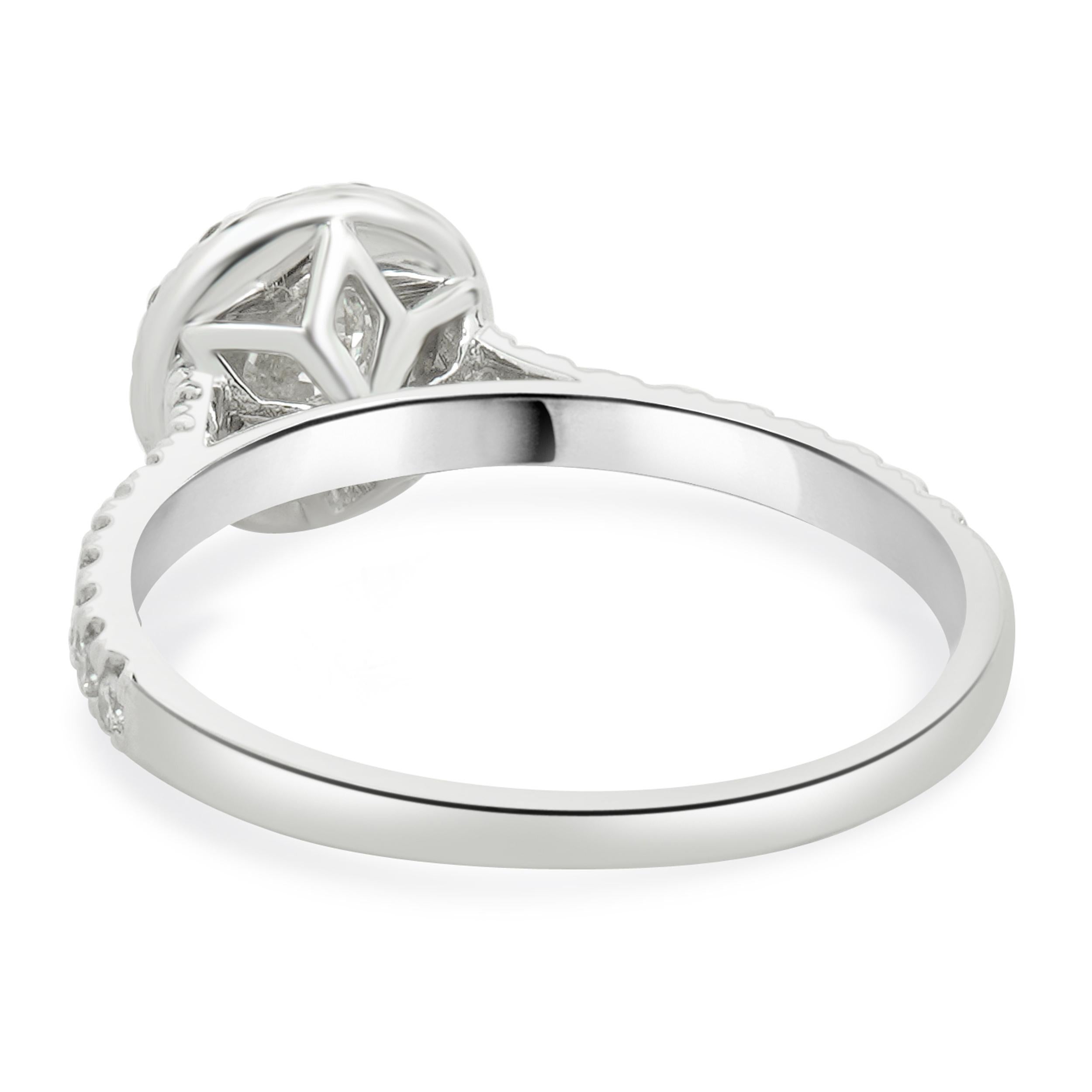 Round Cut 18 Karat White Gold Diamond Engagement Ring For Sale