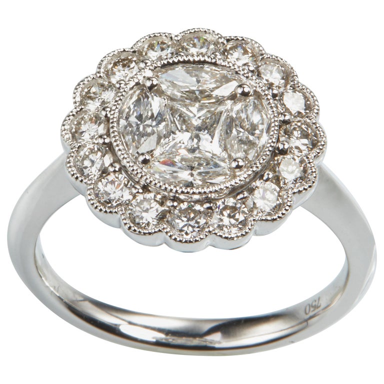 18 Karat White Gold Diamond Engagement Ring For Sale at 1stDibs