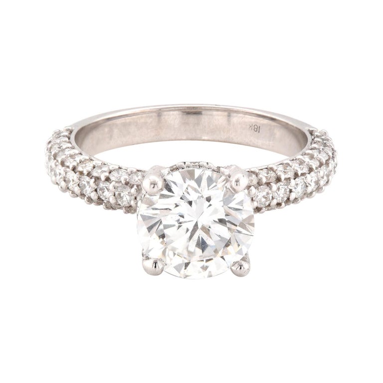 18 Karat White Gold Diamond Engagement Ring For Sale at 1stDibs
