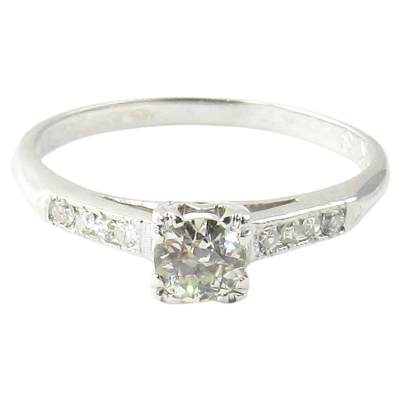 18 Karat White Gold Diamond Engagement Ring For Sale