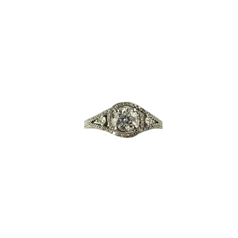 18 Karat White Gold Diamond Engagement Ring For Sale at 1stDibs