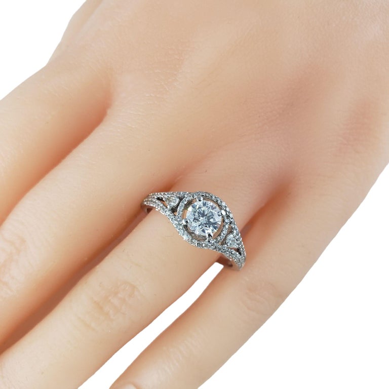 18 Karat White Gold Diamond Engagement Ring For Sale at 1stDibs