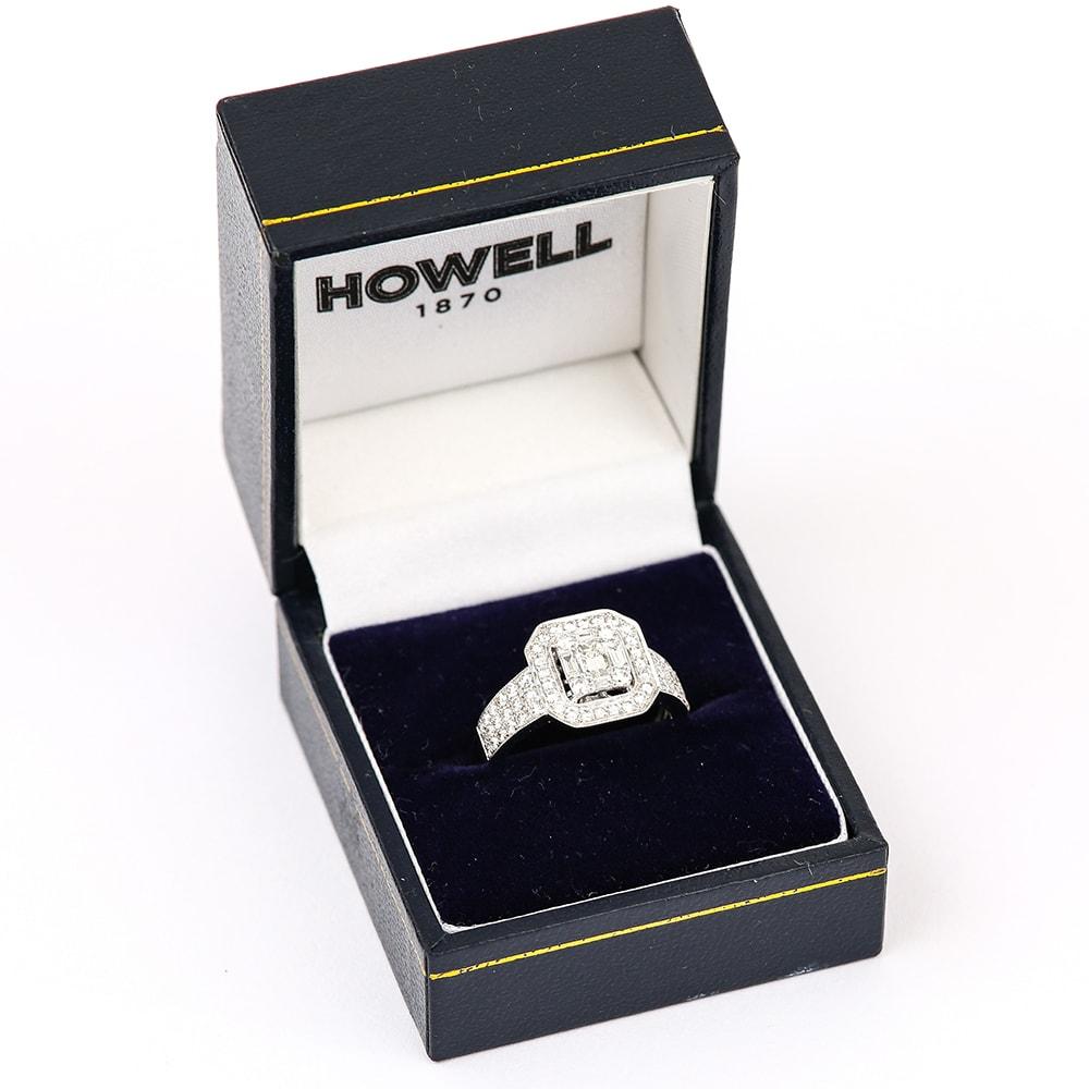 1.32 Carat Diamond 18 Karat White Gold Modern Engagement Ring 6
