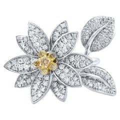 18 Karat White Gold Diamond Estate Flower Ring 1.2 Carat