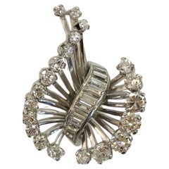 18 Karat White Gold Diamond Fan Ring
