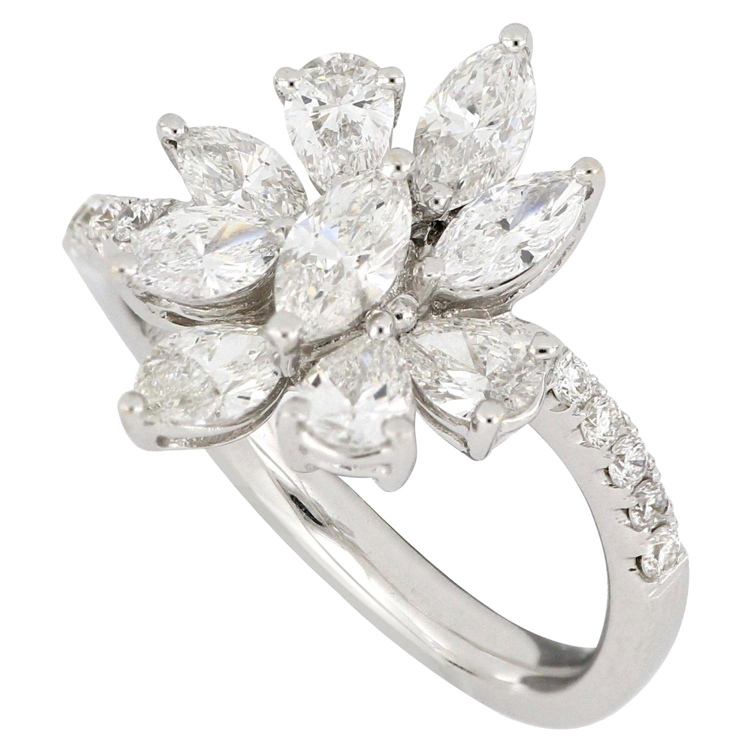 Diamond Flower Ring 18 Karat Gold Fashion Ring For Sale at 1stDibs