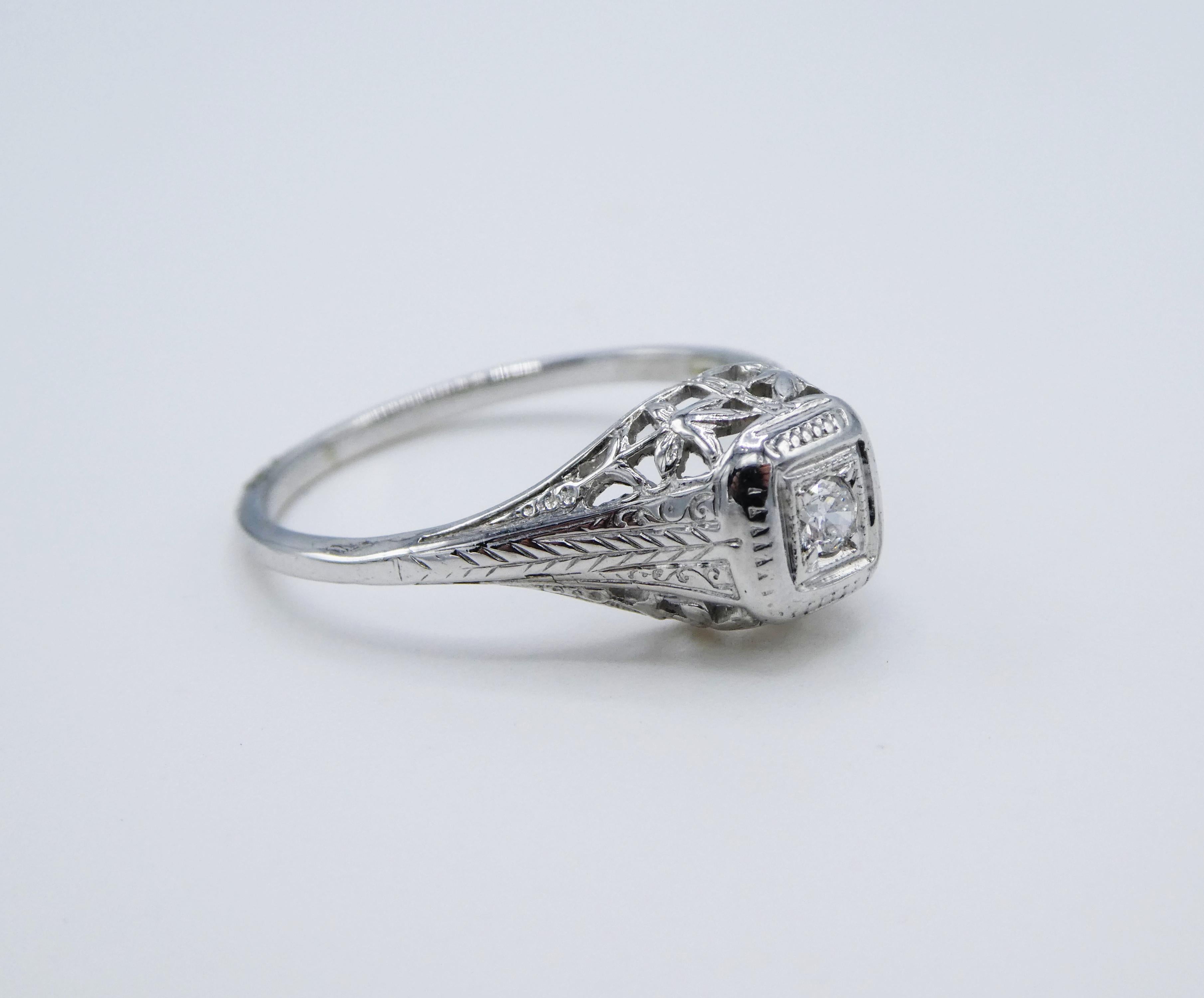 Art Deco 18 Karat White Gold Natural Diamond Filigree European Cut Engagement Ring For Sale