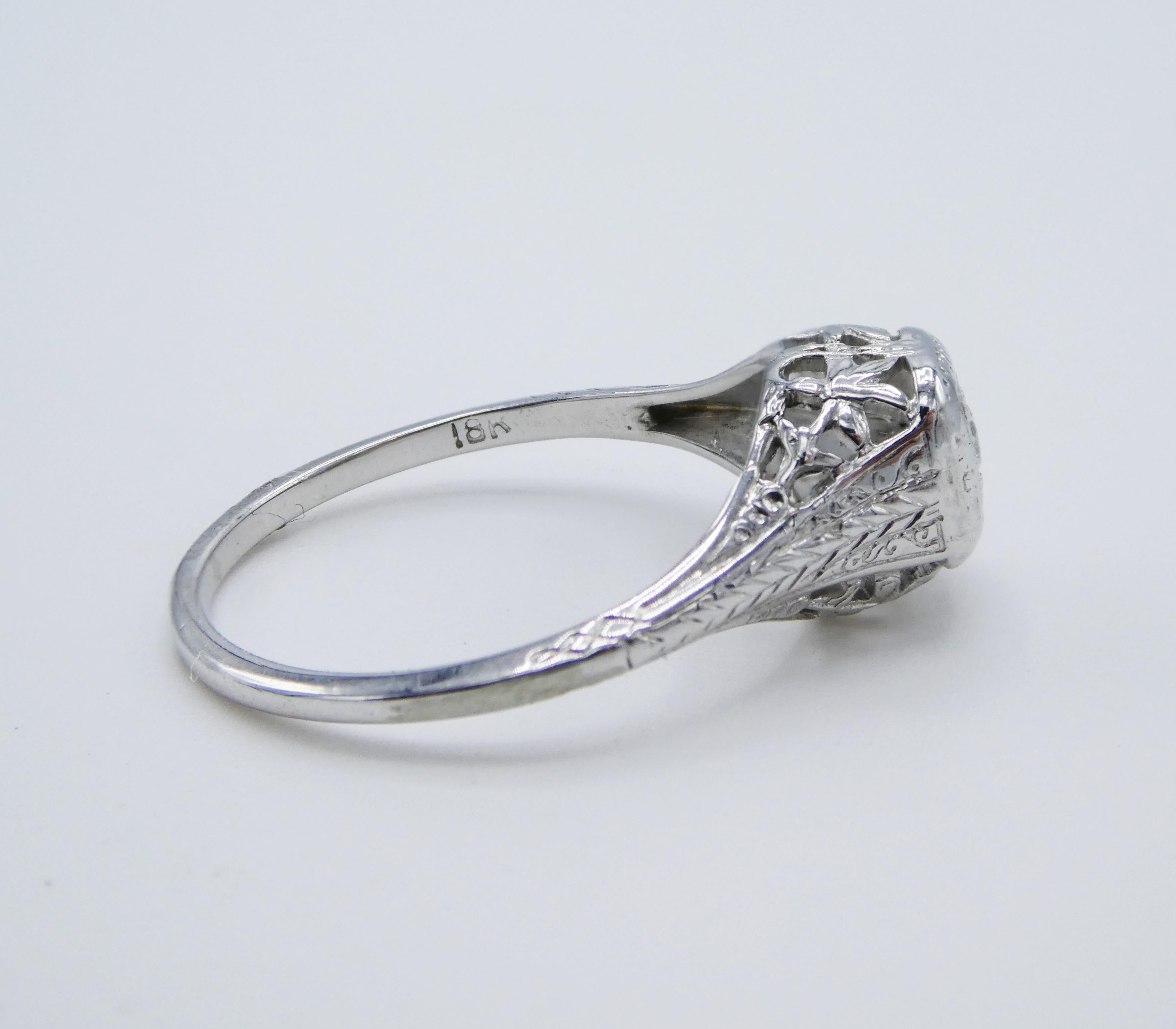 18 Karat White Gold Natural Diamond Filigree European Cut Engagement Ring For Sale 1