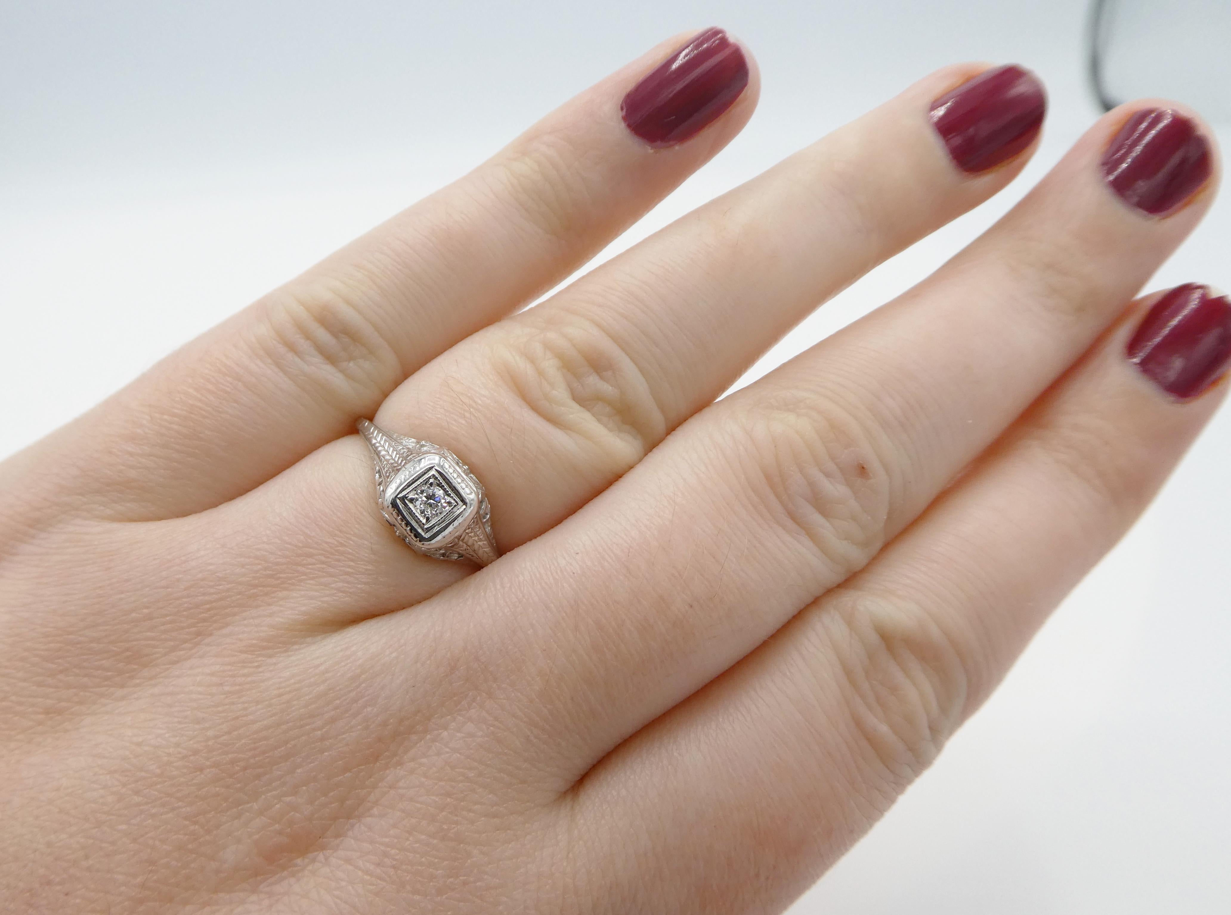 18 Karat White Gold Natural Diamond Filigree European Cut Engagement Ring For Sale 2