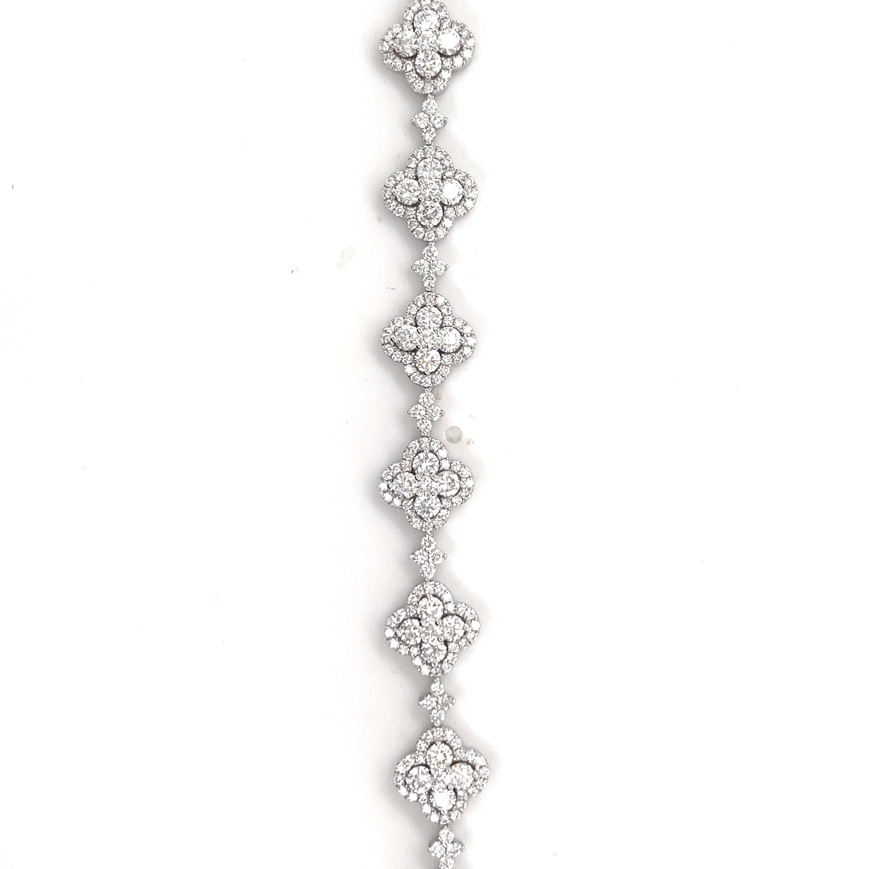 Contemporary 18 Karat White Gold Diamond Floral Tennis Bracelet 6.55 Carats 15 Grams For Sale