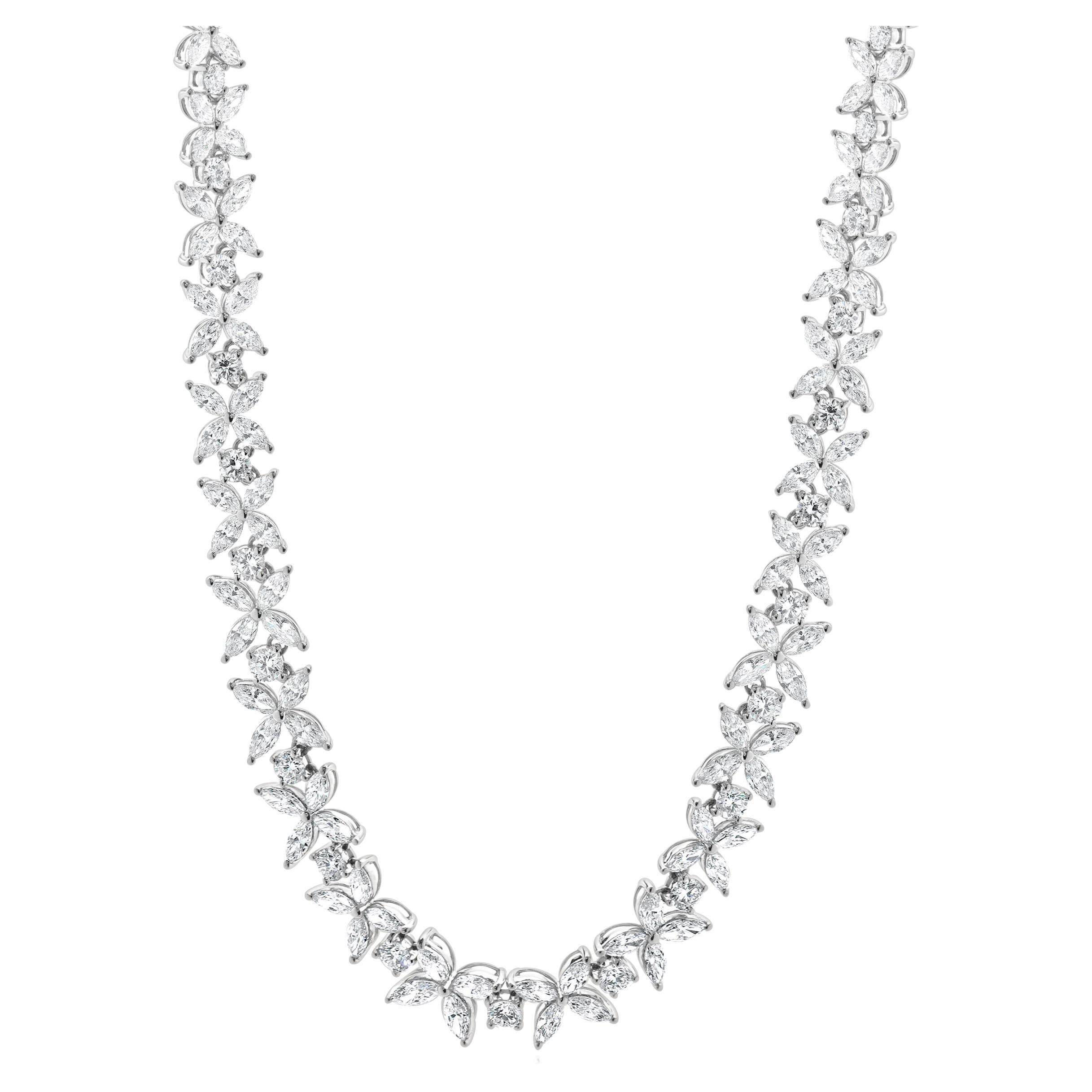18 Karat White Gold Diamond Flower Inline Necklace