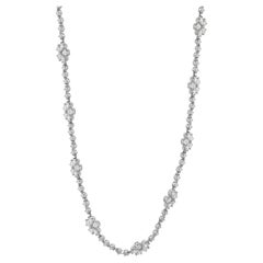 Collier à fleurs en or blanc 18 carats avec diamants