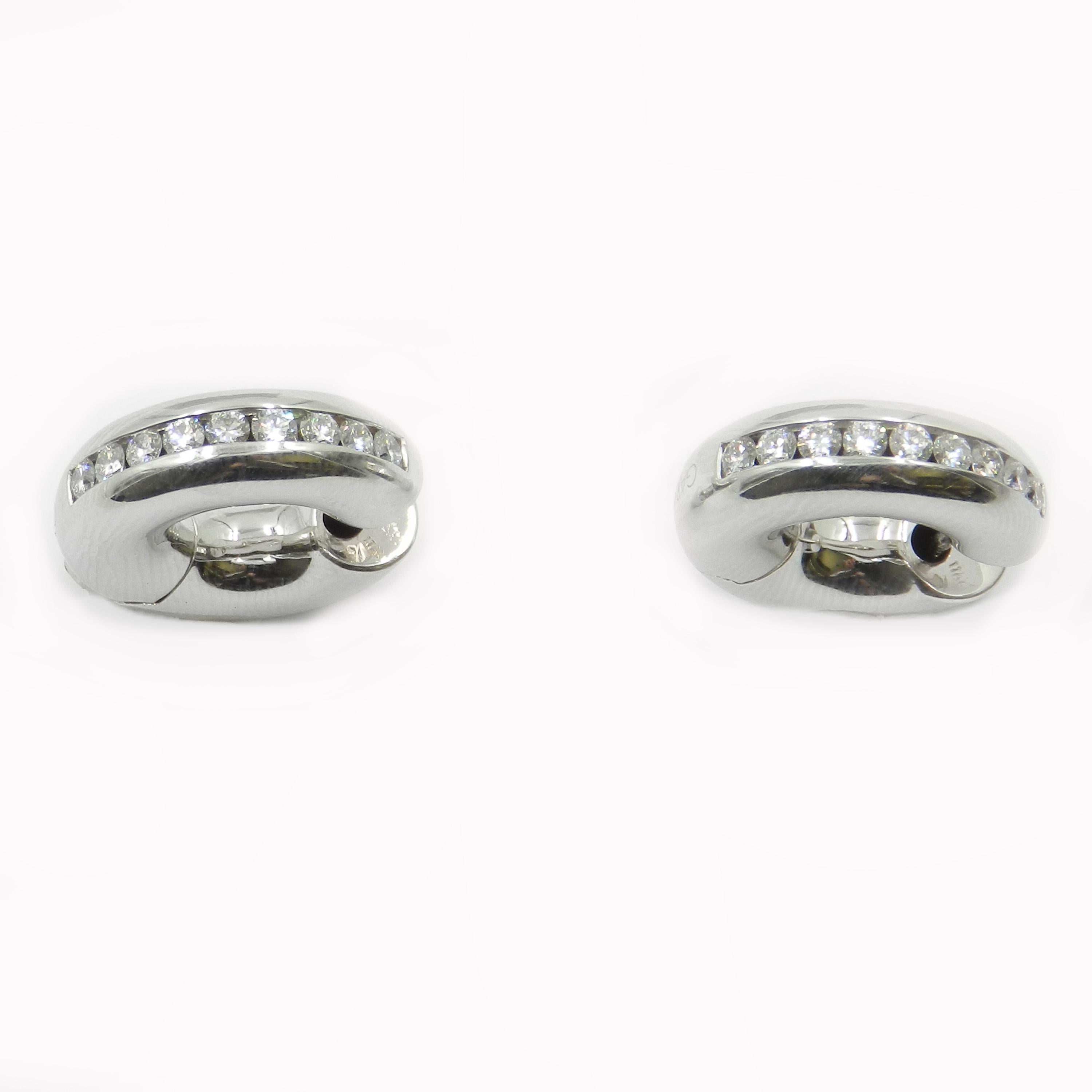 18 Karat White Gold Diamond Garavelli Huggie Earrings In New Condition In Valenza, IT