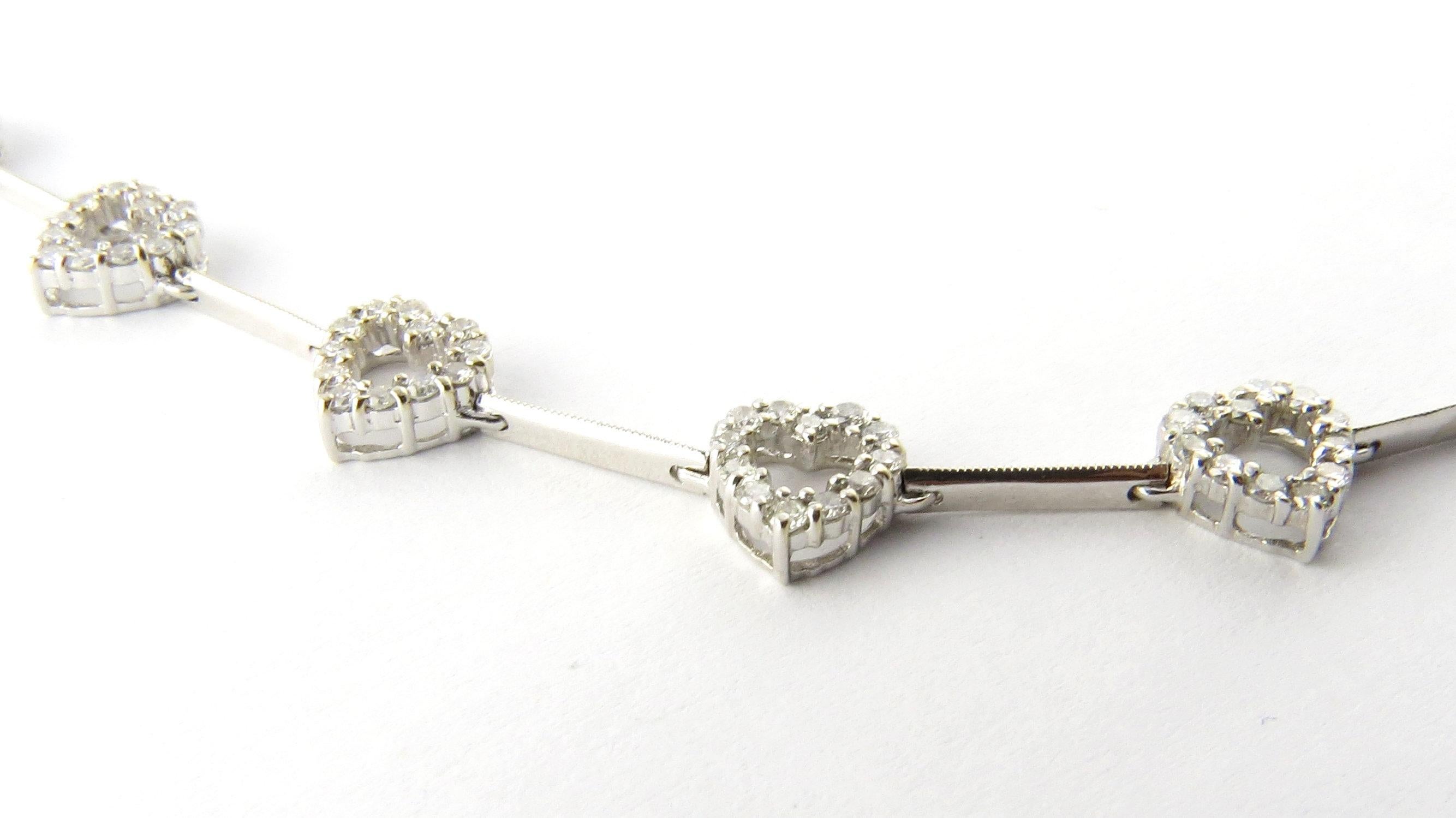 Round Cut 18 Karat White Gold Diamond Heart Necklace