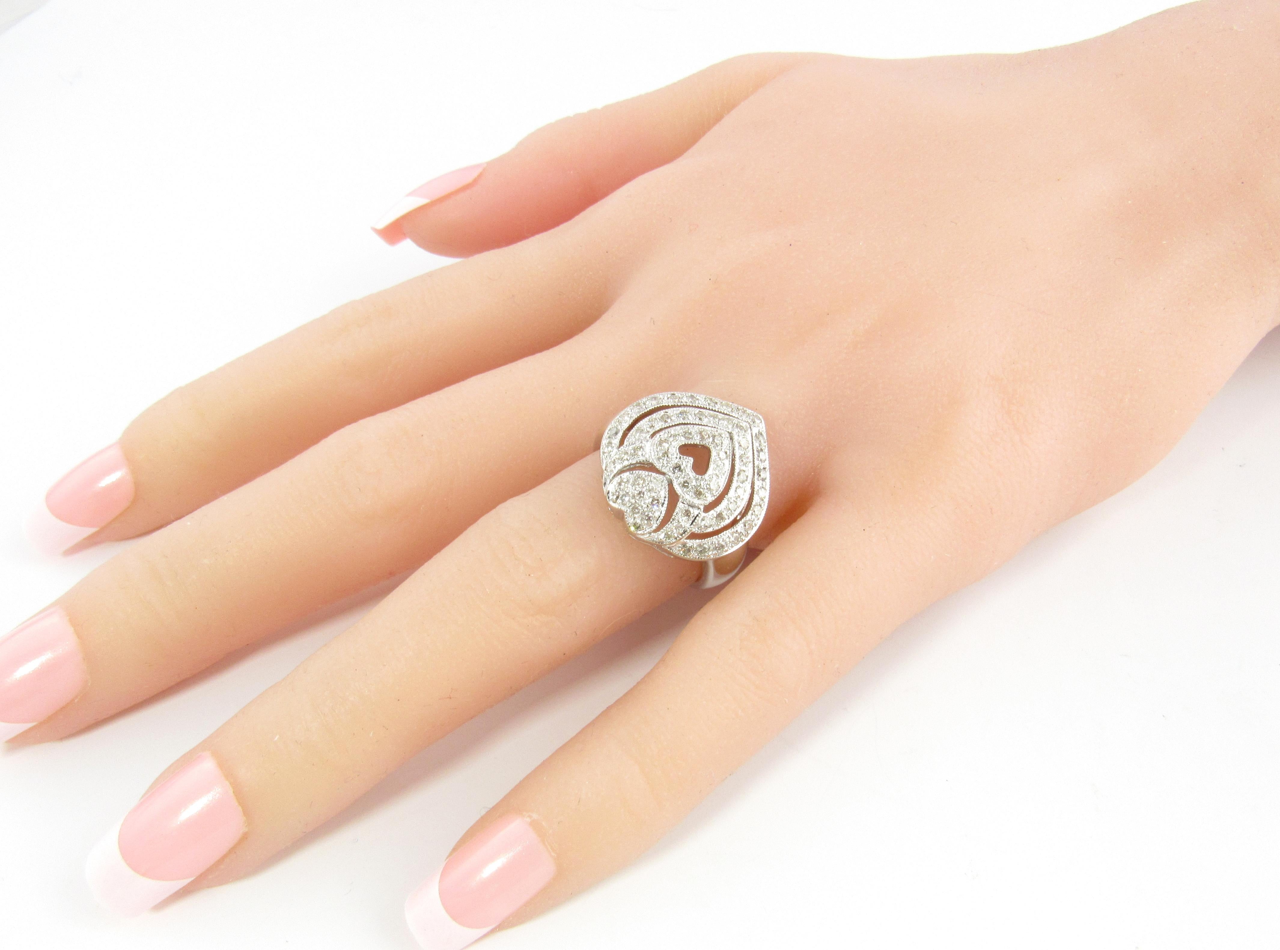 18 Karat White Gold Diamond Heart Ring For Sale 1