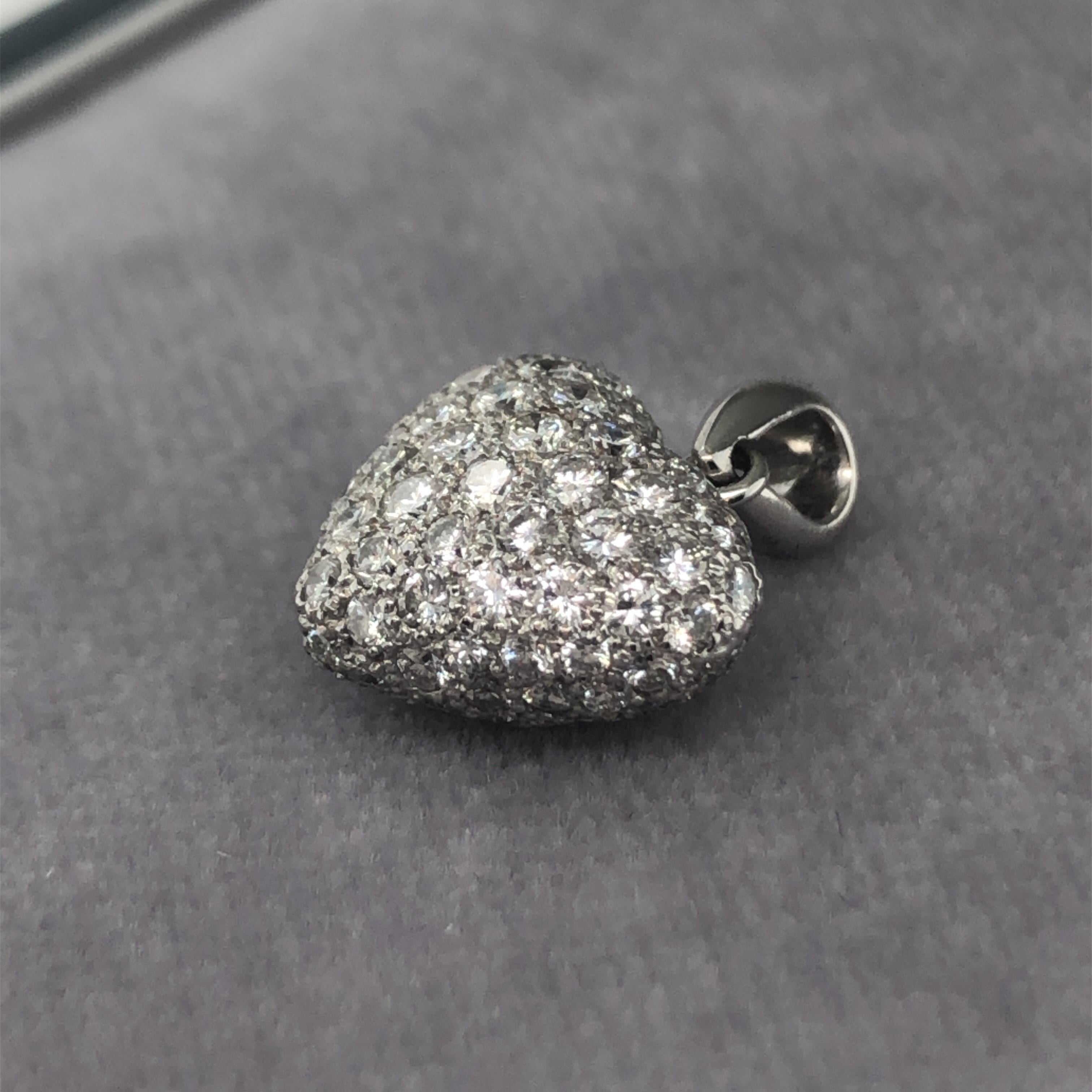 Brilliant Cut 18 Karat White Gold Diamond Heart-Shape Pendant/Charm