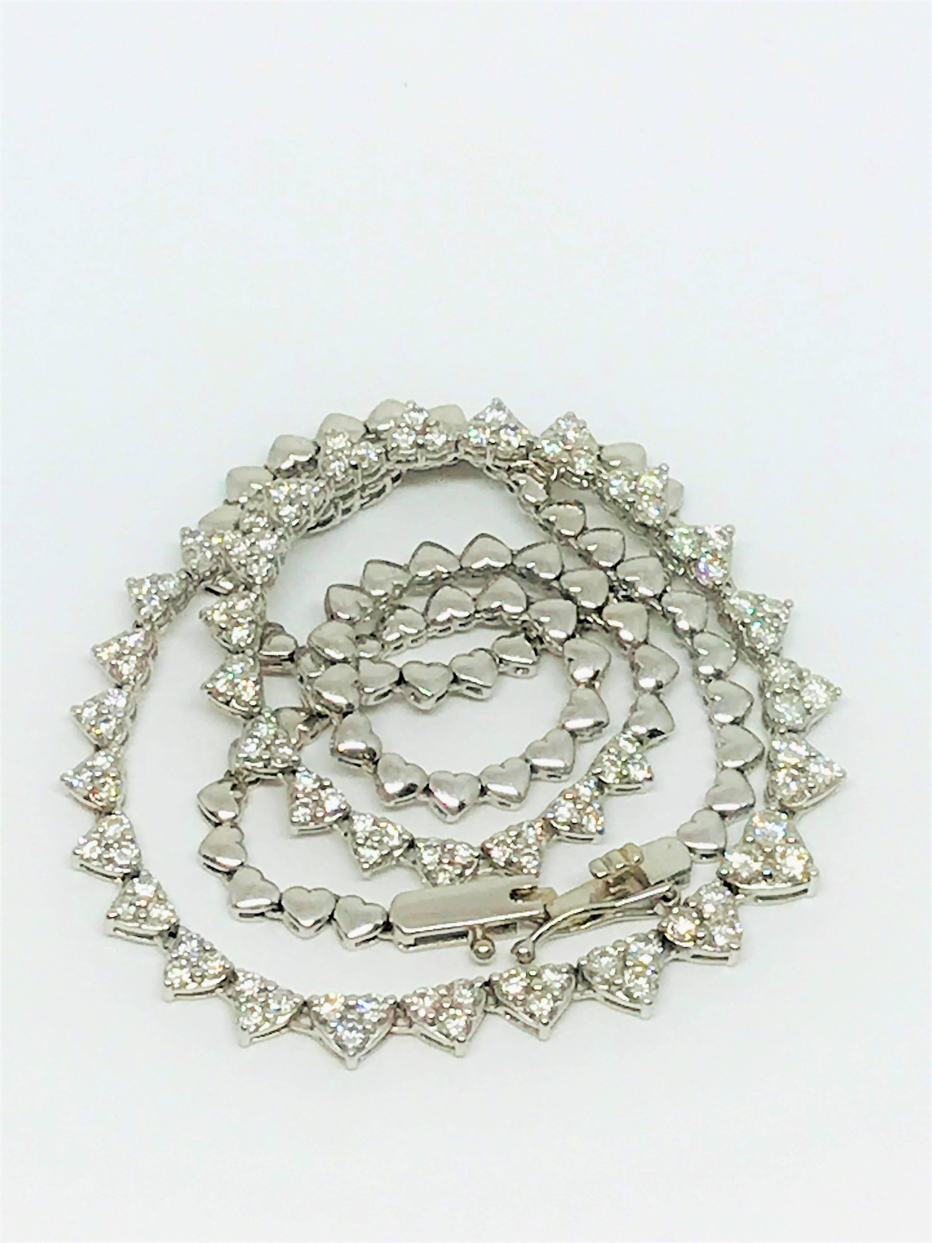 18 Karat White Gold Diamond Heart Tennis Style Necklace For Sale 1