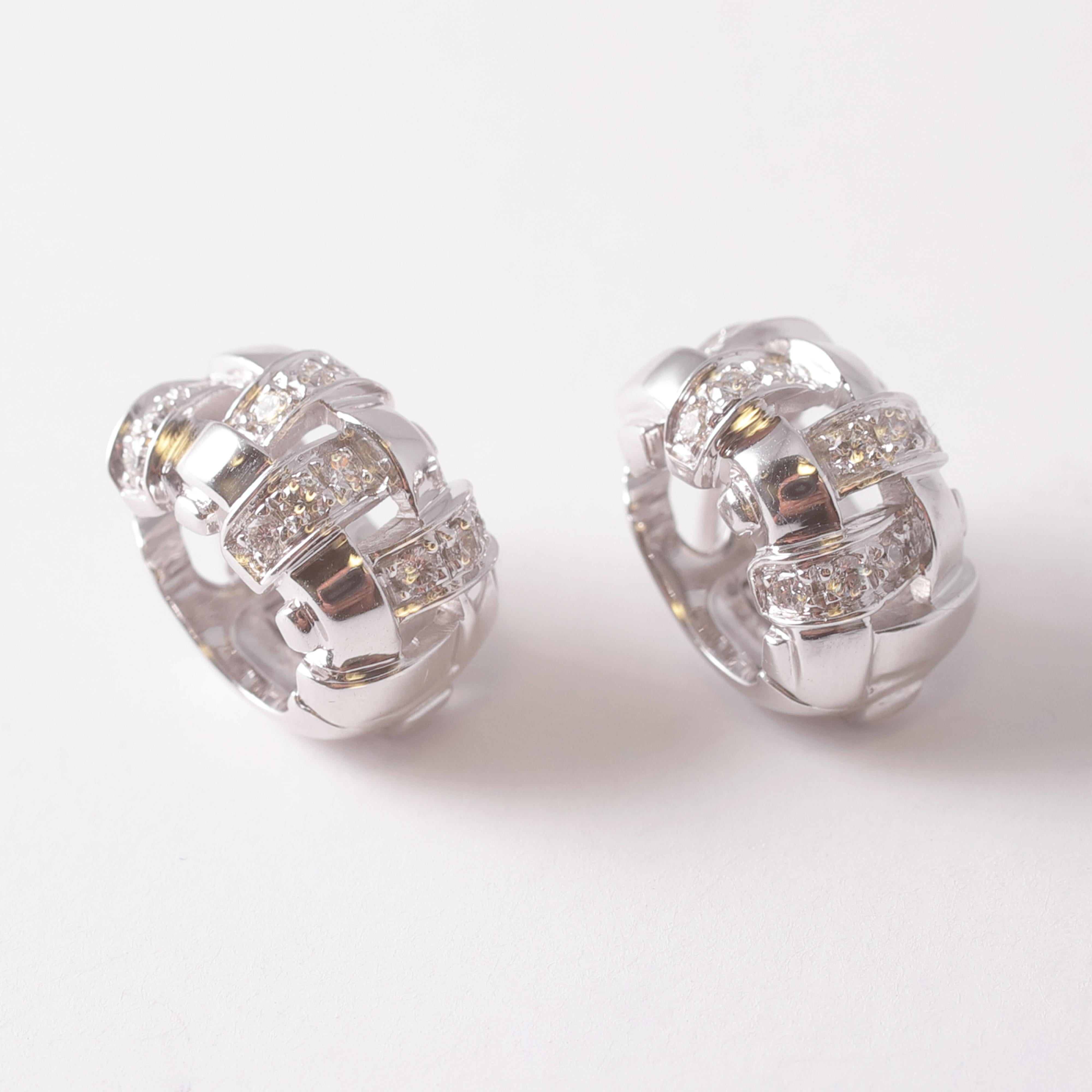 18 Karat White Gold Diamond Huggie Earrings Tiffany & Co. In Good Condition In Dallas, TX