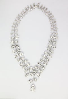 18 Karat White Gold Diamond Illusion Leaf Cocktail Necklace