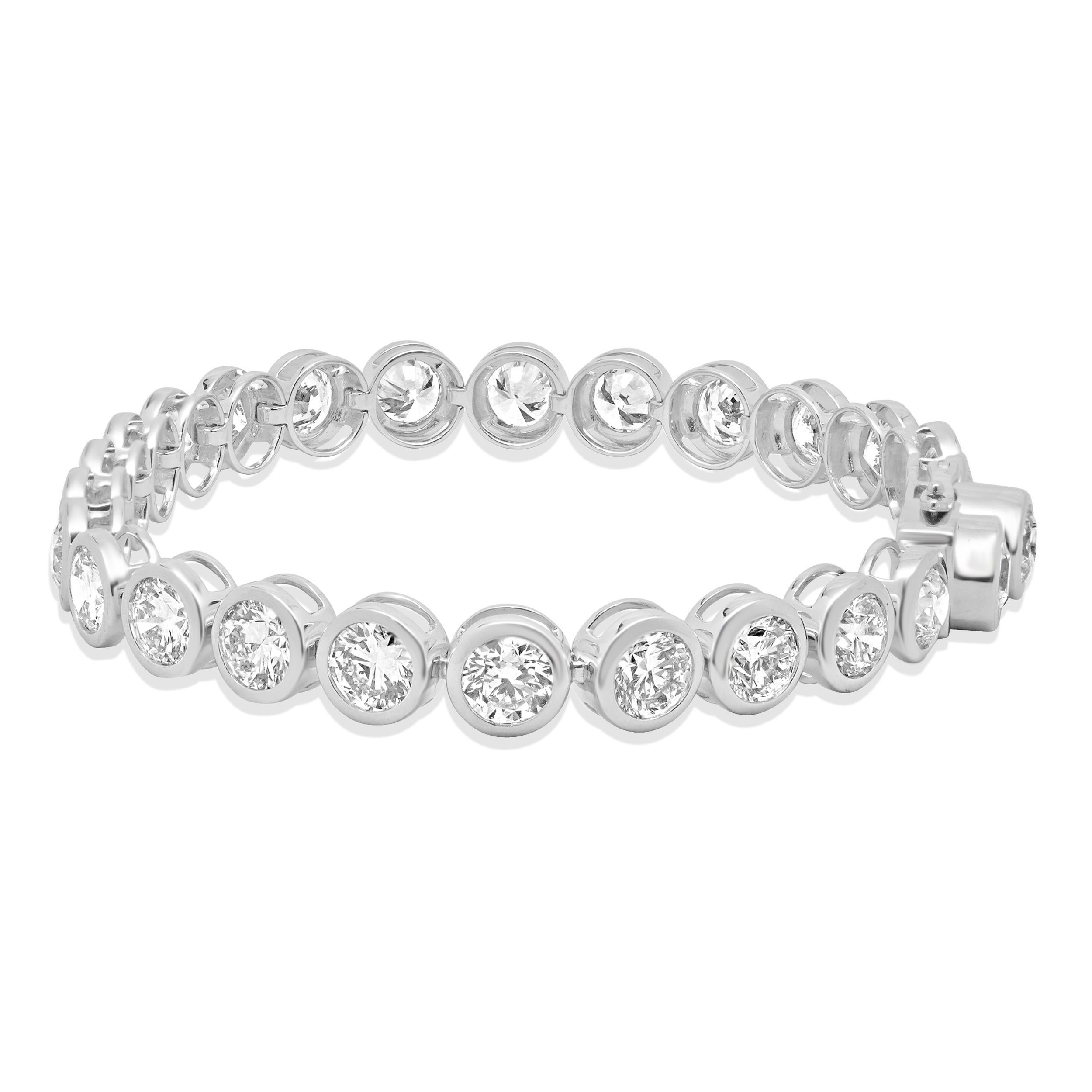 Taglio rotondo Bracciale tennis in linea con diamanti in oro bianco 18 carati in vendita